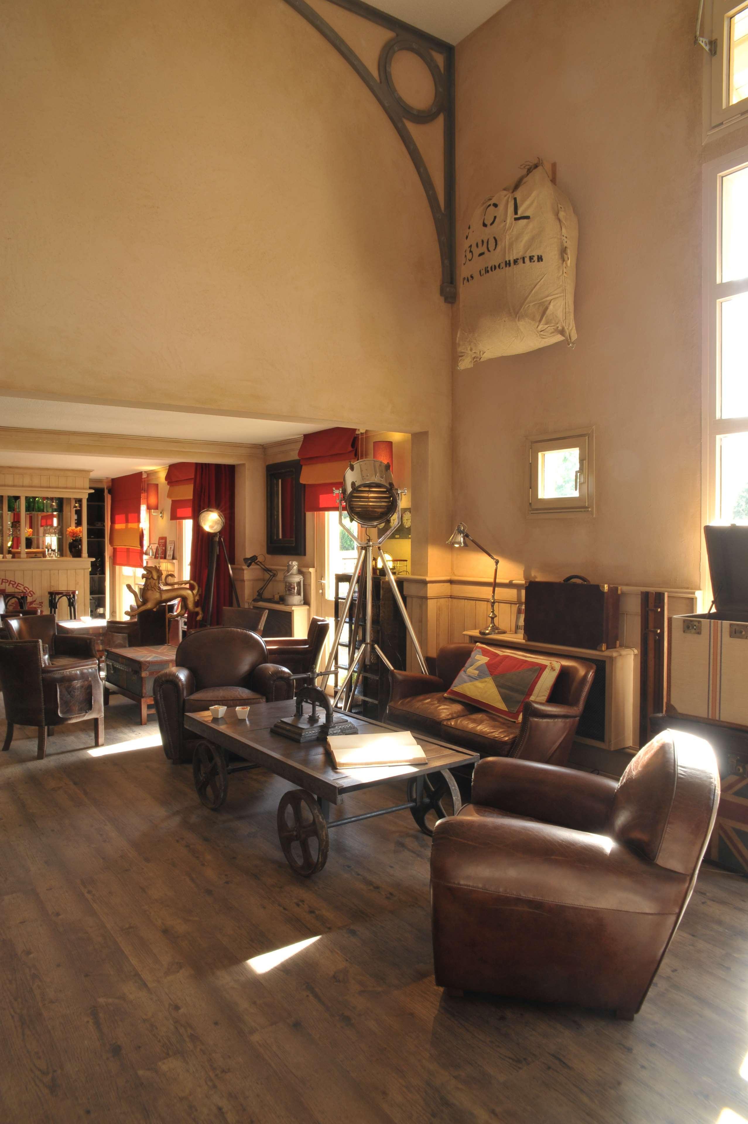 Brit Essentiel Hotel