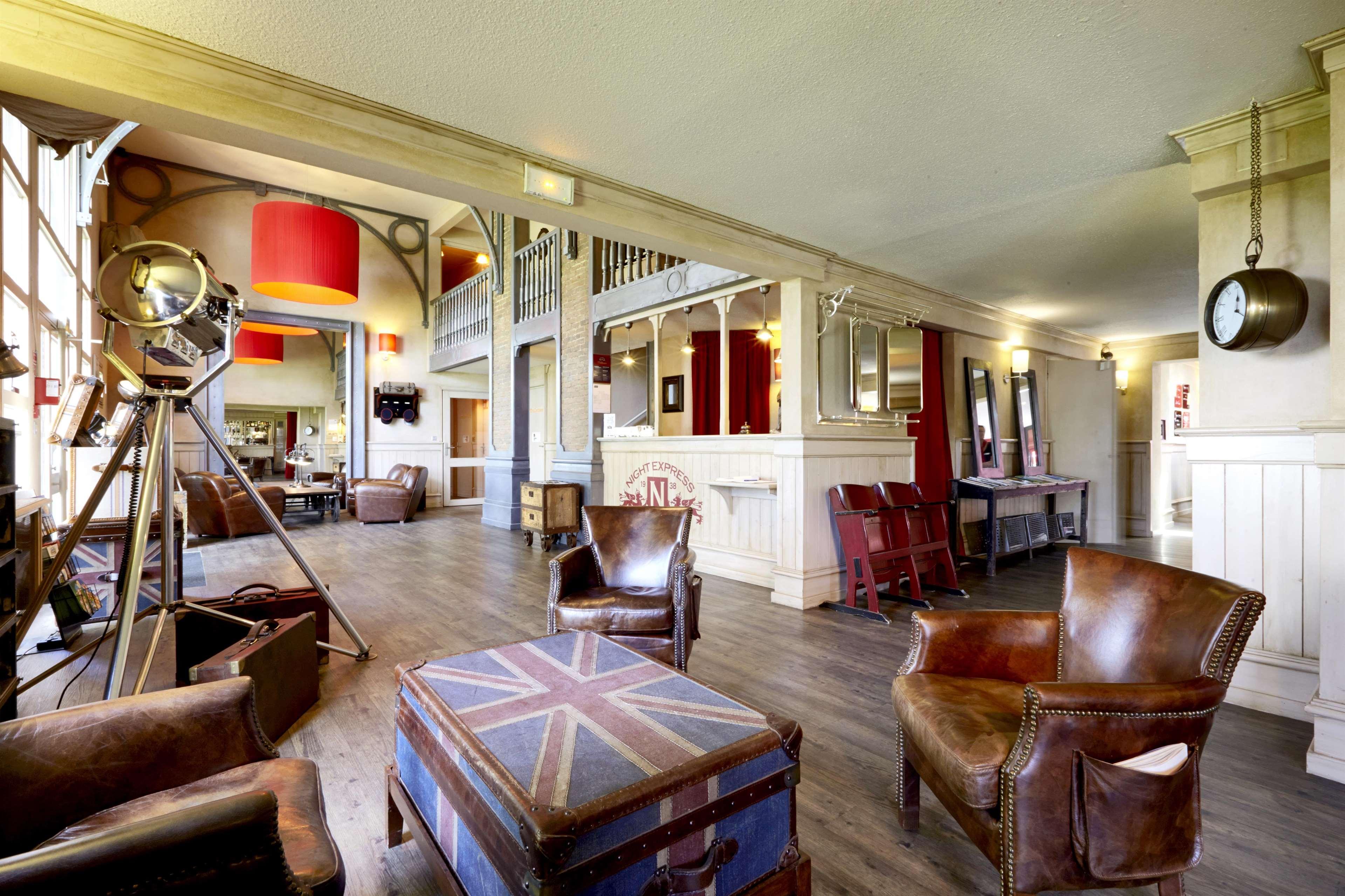 Brit Essentiel Hotel